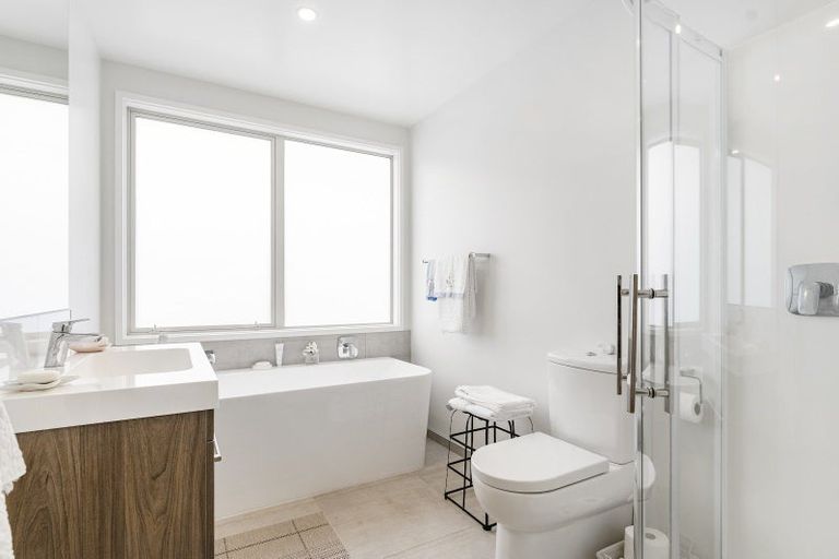 Photo of property in 72 Penetaka Heights, Pyes Pa, Tauranga, 3112