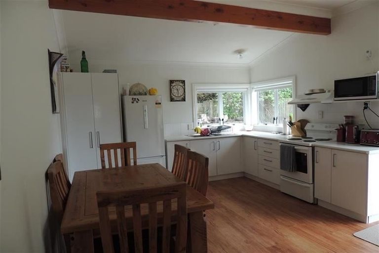 Photo of property in 33a Shakespeare Road, Bluff Hill, Napier, 4110