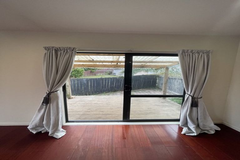 Photo of property in 6a Alma Street, Te Atatu South, Auckland, 0610
