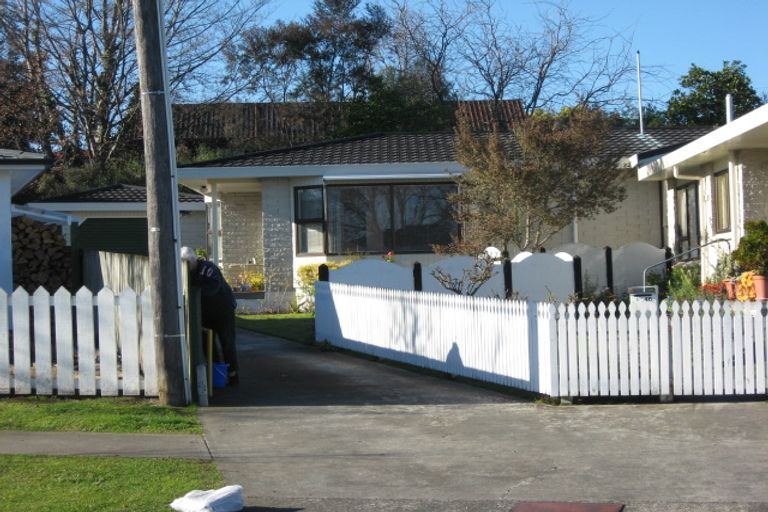 Photo of property in 2/46 Campbell Street, Havelock North, 4130