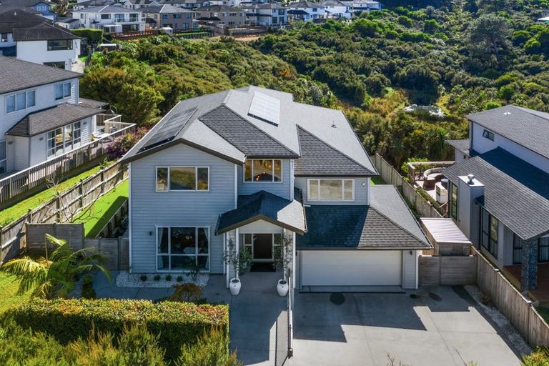 Photo of property in 9 Taraire Place, Orewa, 0931