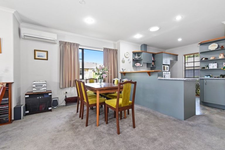 Photo of property in Bramley Gardens, 27/3 Turnbury Court, Rototuna, Hamilton, 3210