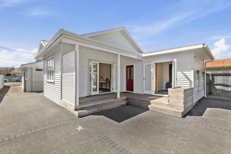 Photo of property in 2 Pilmuir Street, Hutt Central, Lower Hutt, 5010
