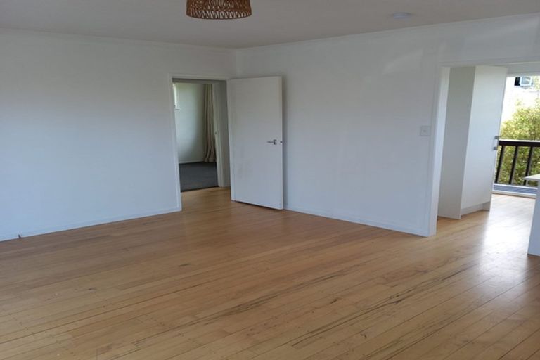 Photo of property in 1/20 Penning Road, Castor Bay, Auckland, 0620