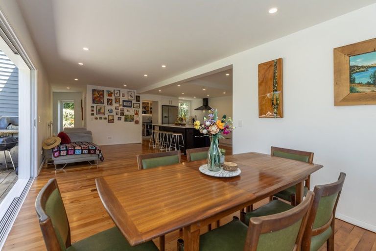 Photo of property in 35 Tennis Court Road, Raumati South, Paraparaumu, 5032