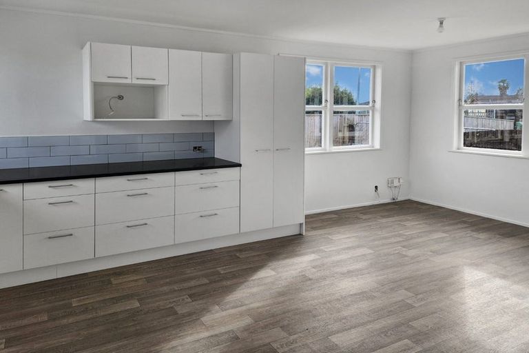 Photo of property in 127 Chichester Drive, Rosehill, Papakura, 2113