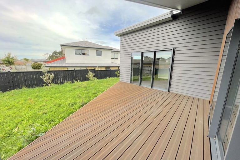 Photo of property in 10 Patrick Rice Drive, Swanson, Auckland, 0614