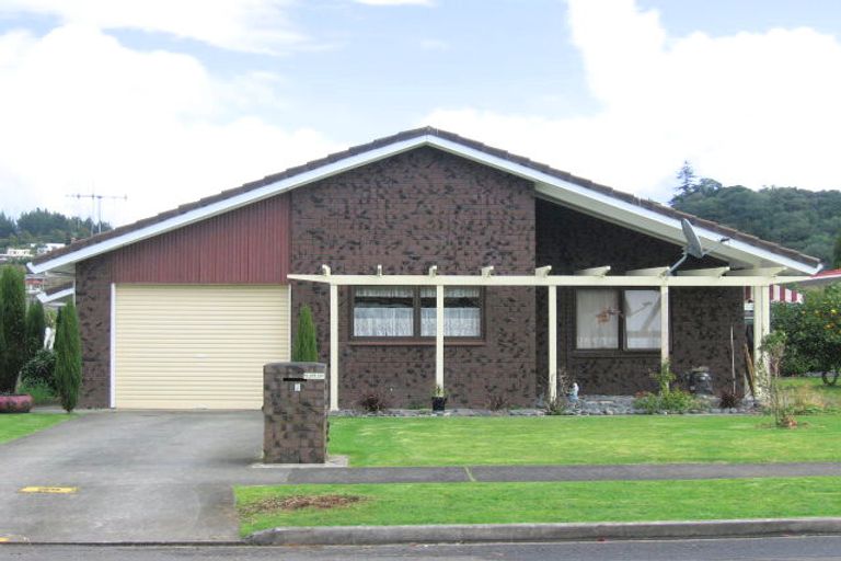 Photo of property in 8 Windsor Avenue, Te Kamo, Whangarei, 0112