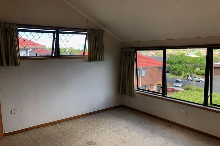 Photo of property in 2/13 Billabong Place, Botany Downs, Auckland, 2010