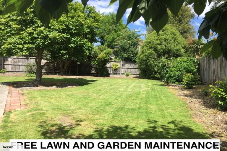 Photo of property in 12 Moorpark Place, Ilam, Christchurch, 8041