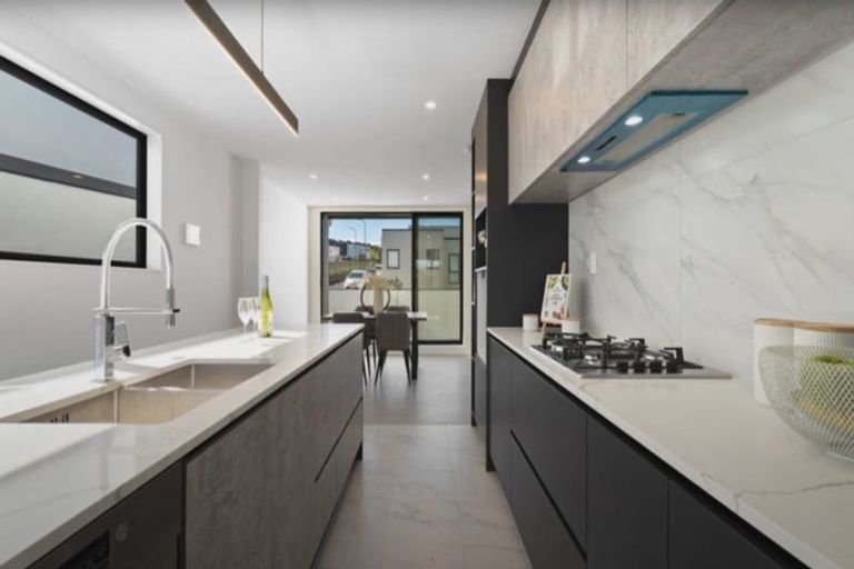 Photo of property in 41 Waihou Crescent, Albany Heights, Auckland, 0632