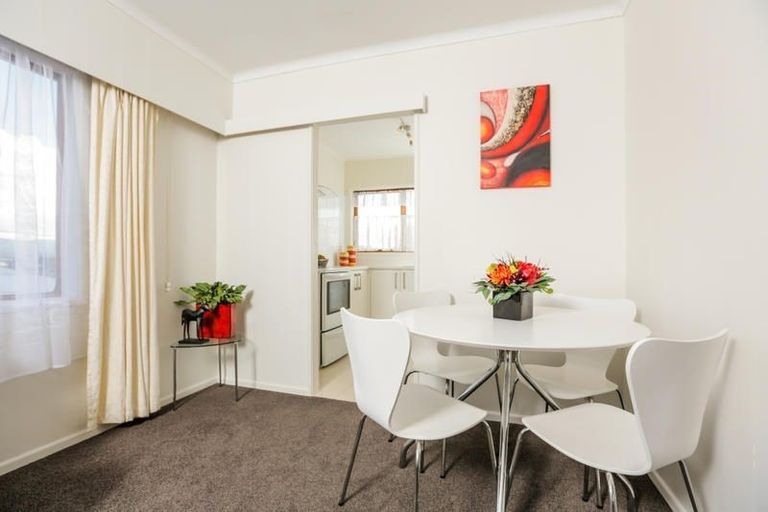 Photo of property in 1/34 Mcleod Road, Henderson, Auckland, 0612