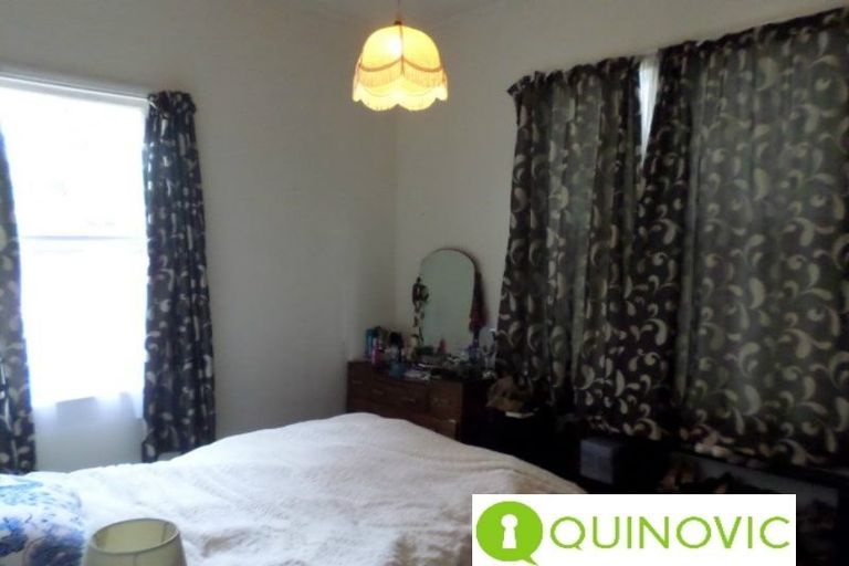 Photo of property in 2/28 Grant Road, Thorndon, Wellington, 6011