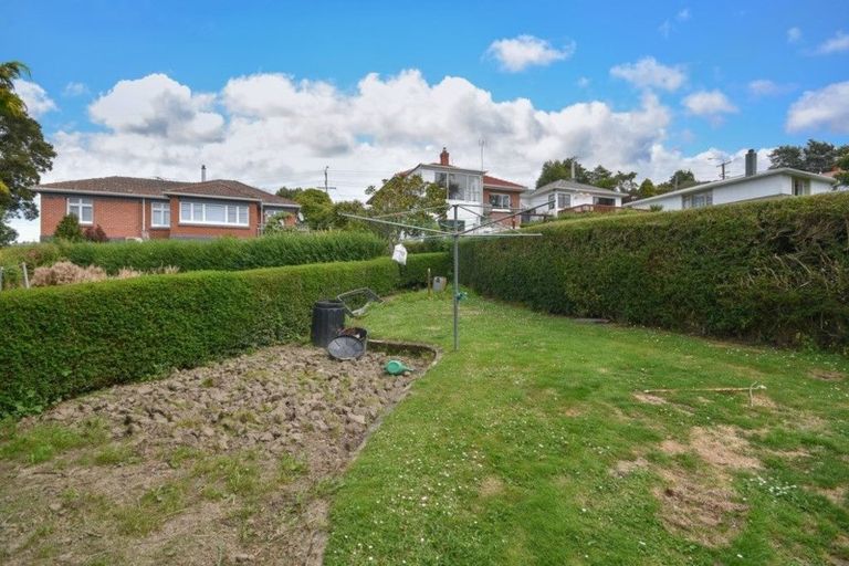 Photo of property in 27 Glenross Street, Glenross, Dunedin, 9011