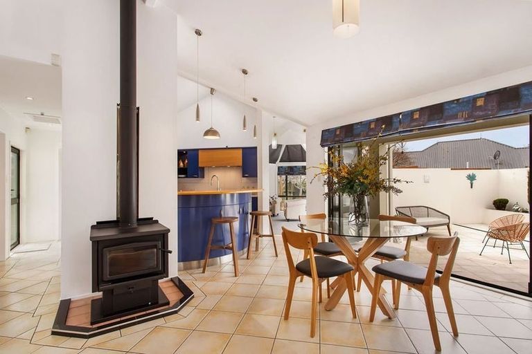 Photo of property in 117 Condell Avenue, Papanui, Christchurch, 8053