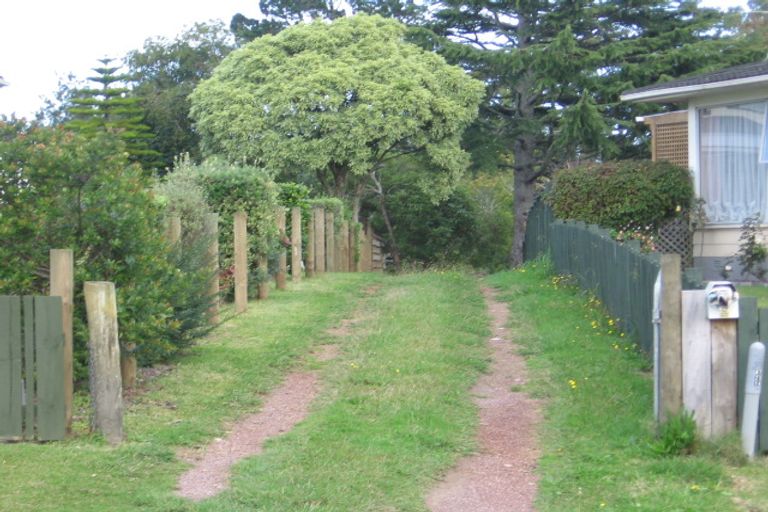 Photo of property in 16 Mawney Road, Henderson, Auckland, 0610