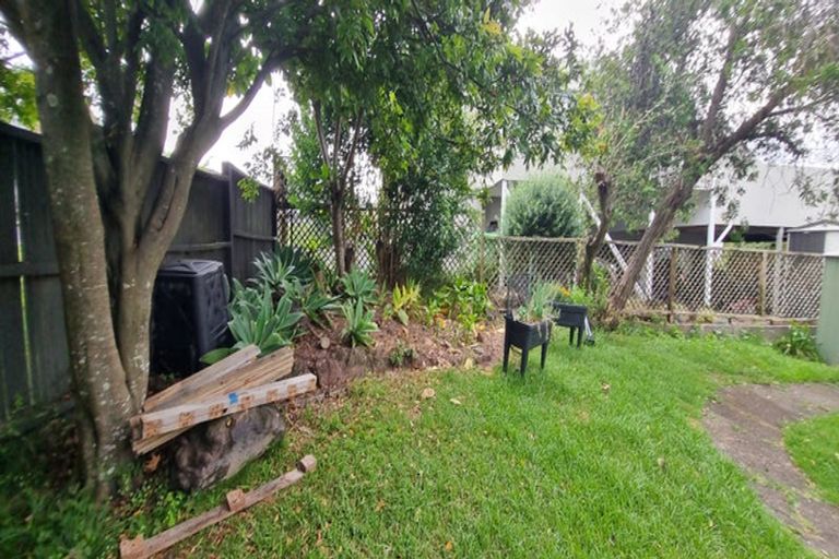 Photo of property in 17c Arran Road, Browns Bay, Auckland, 0630