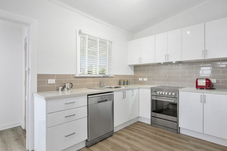 Photo of property in 37 Wesley Street, South Dunedin, Dunedin, 9012