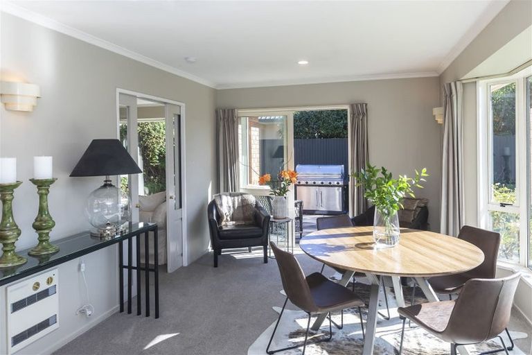 Photo of property in 1/53 Memorial Avenue, Ilam, Christchurch, 8053