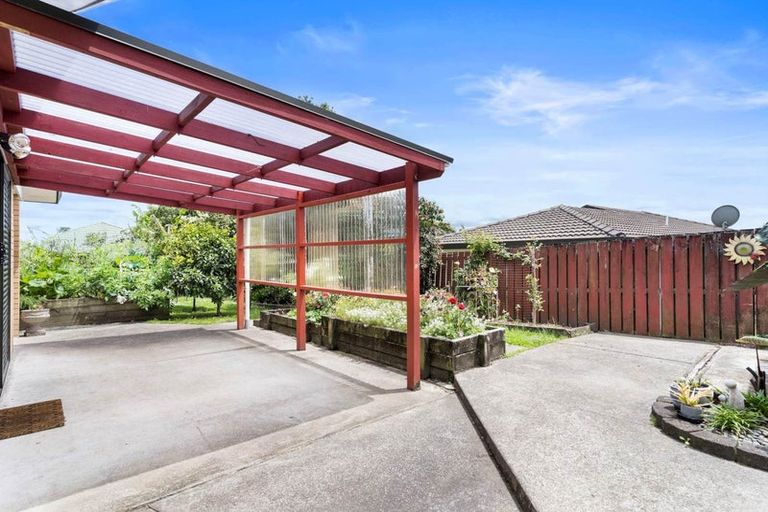 Photo of property in 3 Carling Avenue, Massey, Auckland, 0614