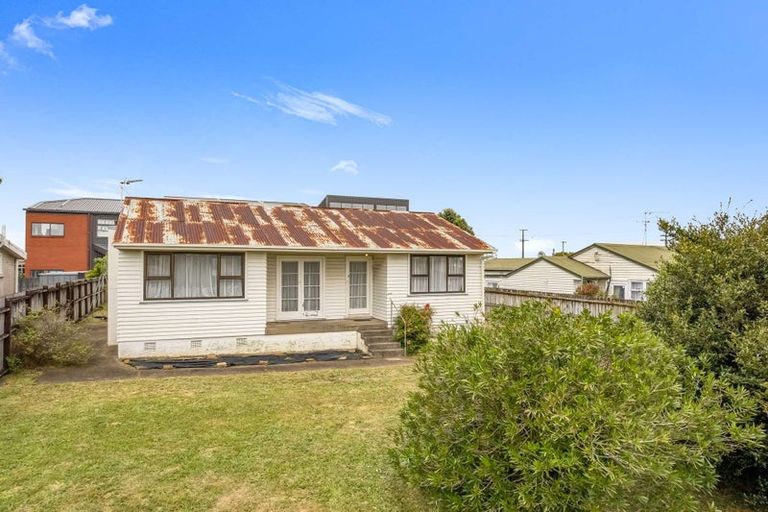 Photo of property in 51 Tawa Crescent, Manurewa, Auckland, 2102