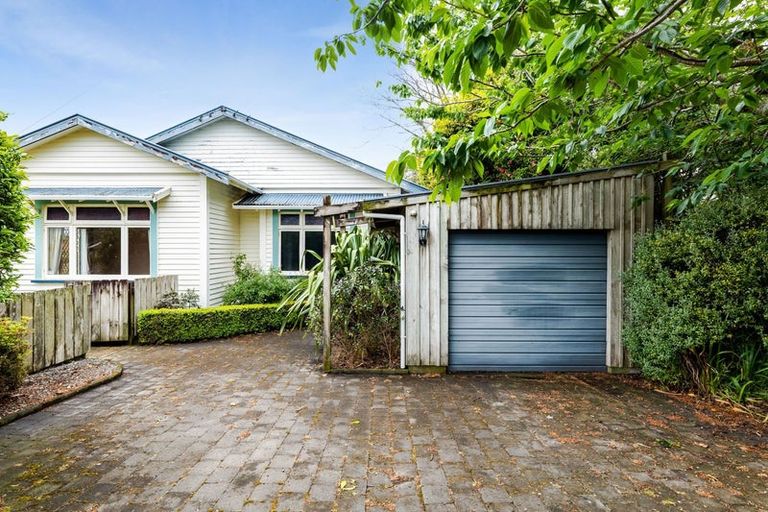Photo of property in 10 Cameron Street, Hawera, 4610