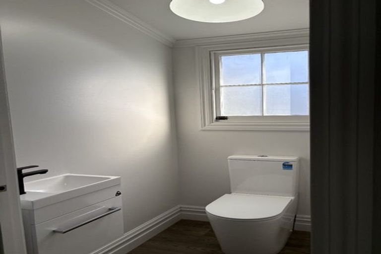 Photo of property in 241 Ruahine Street, Roslyn, Palmerston North, 4414