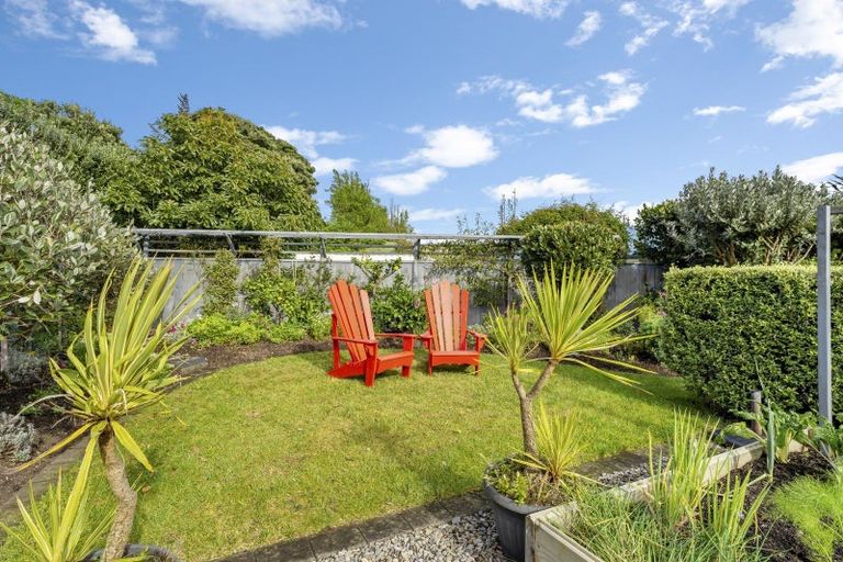 Photo of property in 11 Byron Brown Place, Otaki Beach, Otaki, 5512