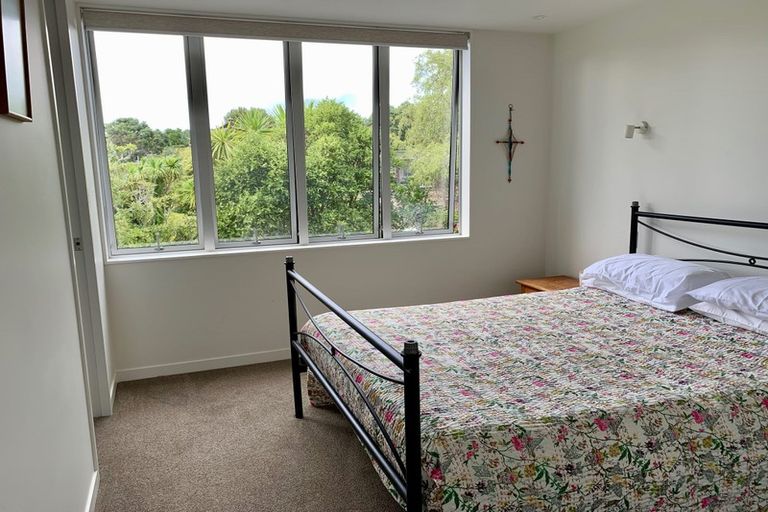 Photo of property in 95a Rame Road, Greenhithe, Auckland, 0632