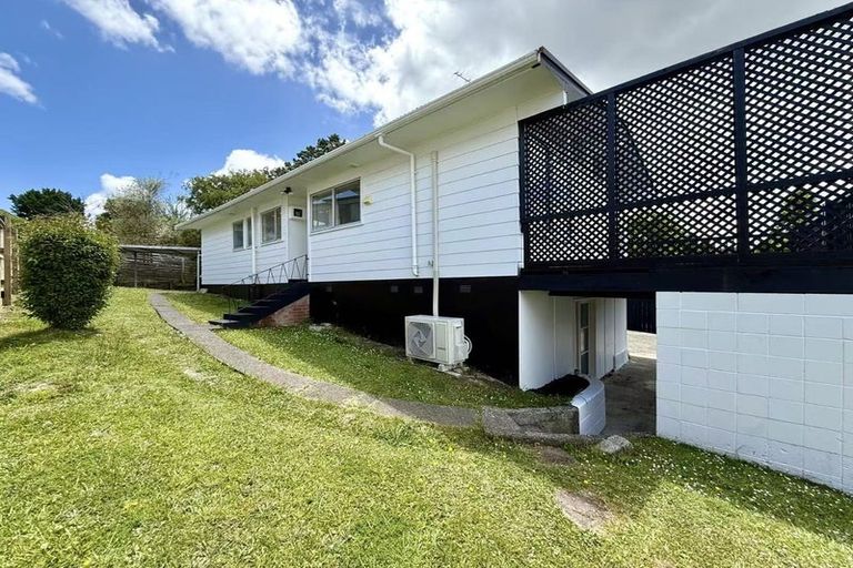 Photo of property in 23 Bellringer Road, Massey, Auckland, 0614