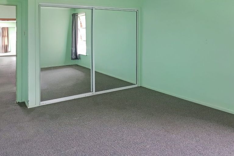 Photo of property in 23 Evans Road, Glen Eden, Auckland, 0602