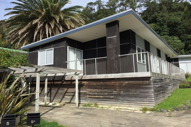 Photo of property in 5 Waiwera Place, Waiwera, Orewa, 0994