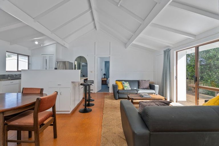 Photo of property in 64 Oyster Drive, Cooks Beach, Whitianga, 3591