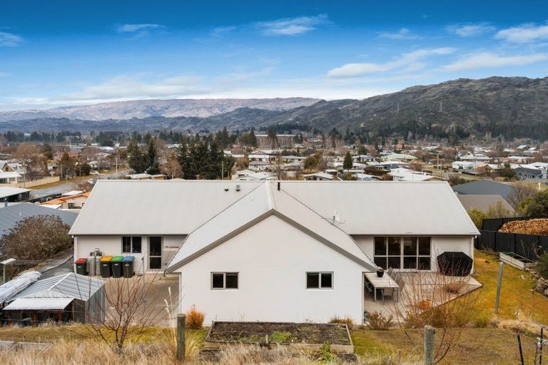 Photo of property in 8 Attfield Close, Clyde, 9330