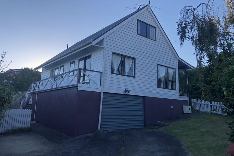Photo of property in 1/3 Lewis Street, Blockhouse Bay, Auckland, 0600