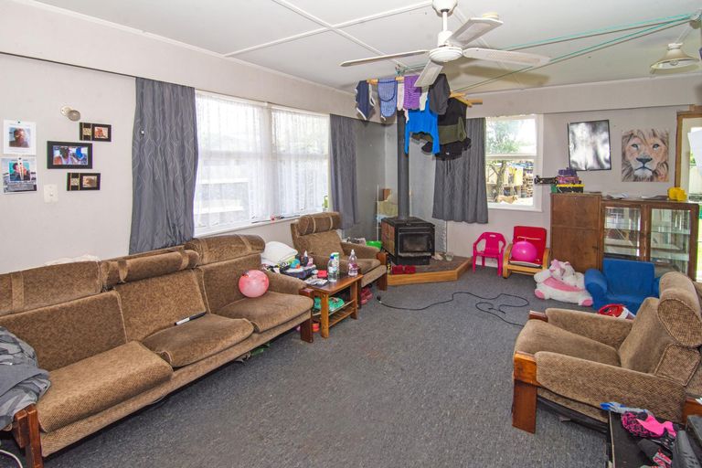 Photo of property in 65 River Road, Masterton, 5810