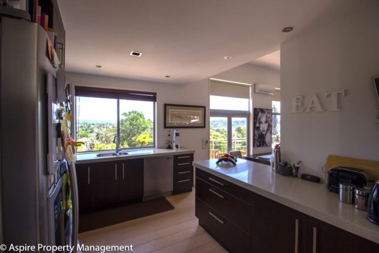 Photo of property in 92 Pemberton Avenue, Bayview, Auckland, 0629