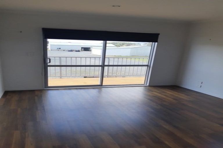 Photo of property in 25 Ocean View Rise, Ruakaka, 0116