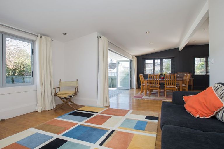 Photo of property in 12 Hinaki Street, Inner Kaiti, Gisborne, 4010