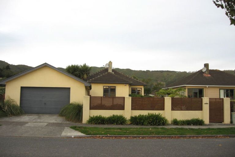 Photo of property in 62 Chapman Crescent, Naenae, Lower Hutt, 5011