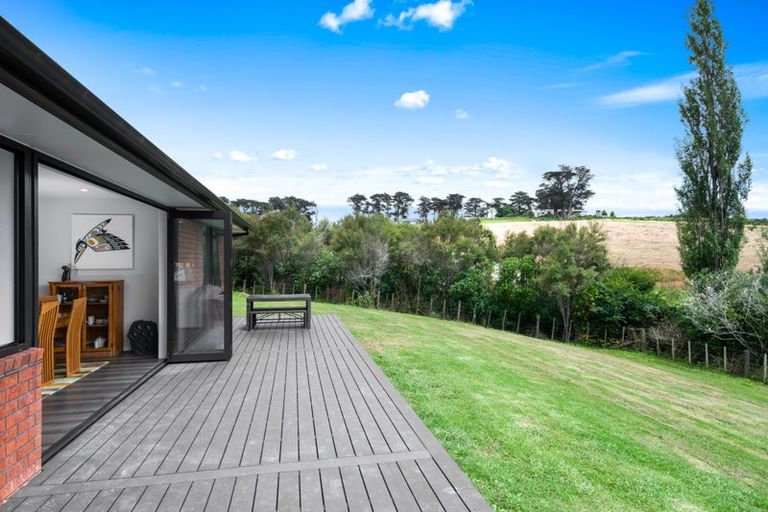 Photo of property in 225d Amreins Road, Taupaki, 0782