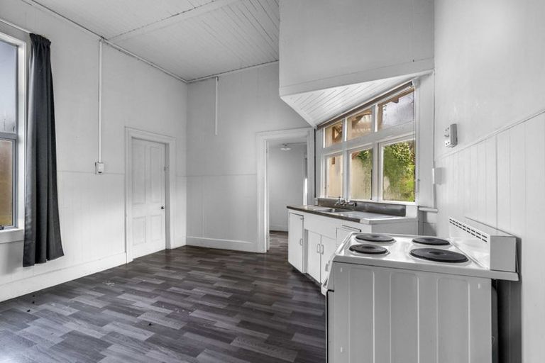 Photo of property in 16a-b Johnston Street, Gore, 9710