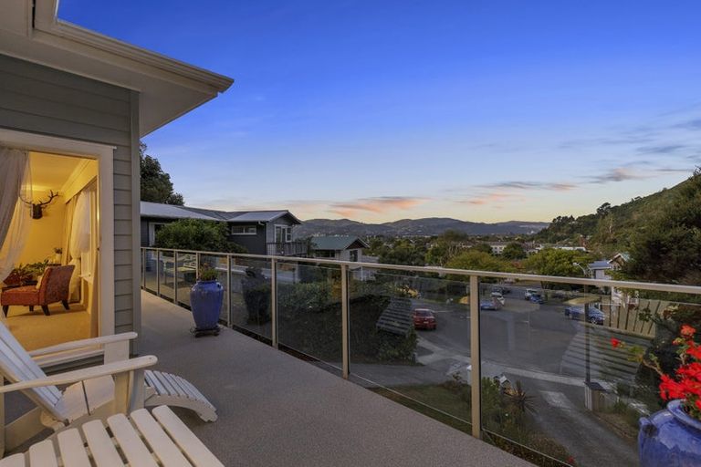 Photo of property in 8 Volkner Grove, Waterloo, Lower Hutt, 5011