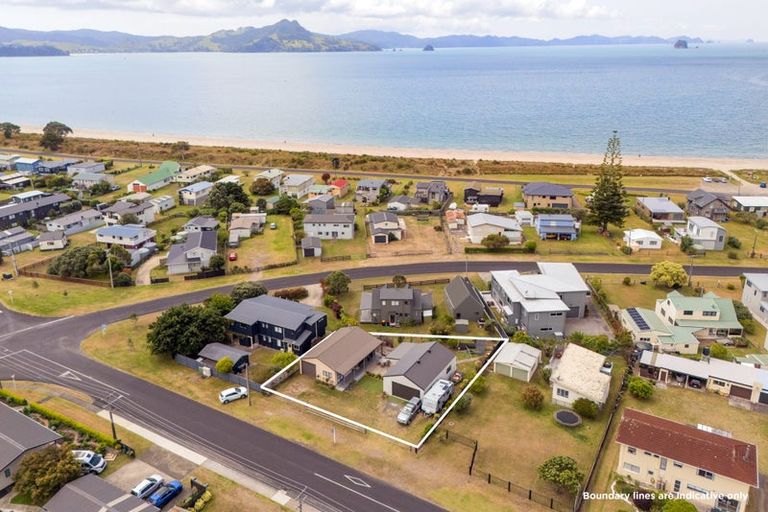 Photo of property in 3 Captain Cook Road, Cooks Beach, Whitianga, 3591
