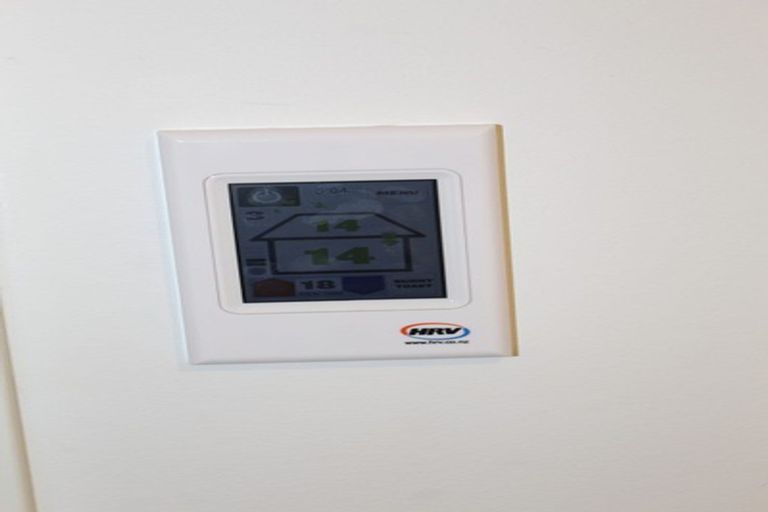 Photo of property in 24a Titoki Street, Te Atatu Peninsula, Auckland, 0610