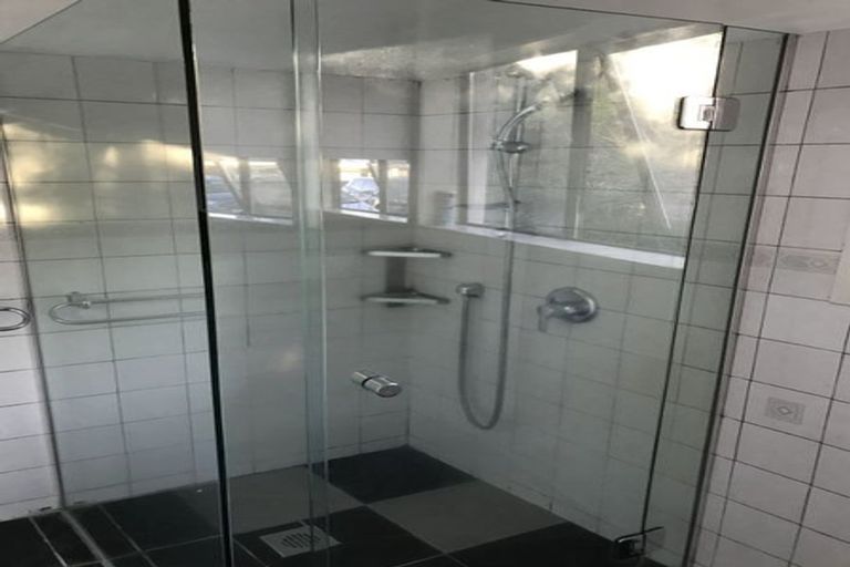 Photo of property in 217 Sturges Road, Henderson, Auckland, 0612