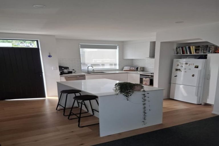 Photo of property in 1b Mamari Street, Rongotai, Wellington, 6022