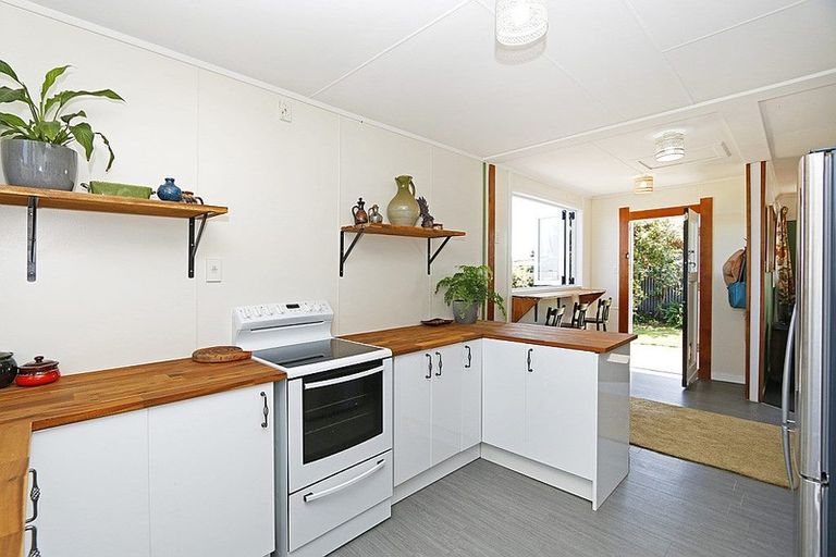 Photo of property in 357 Ketemarae Road, Hawera, 4675