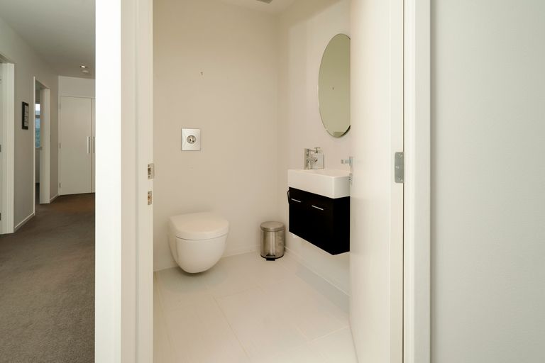 Photo of property in 10 Fantail Heights, Picton, 7220