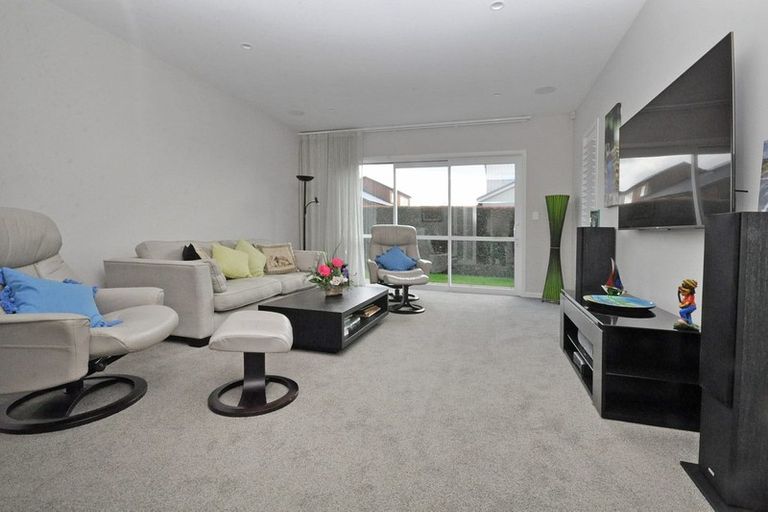 Photo of property in 41 Bayvista Drive, Karaka, Papakura, 2113